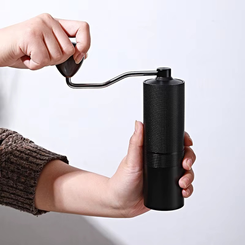 Seven Star Handkurbel-Kaffeemühle aus Aluminiumlegierung mit Stahlkern in Grau - Bild 3