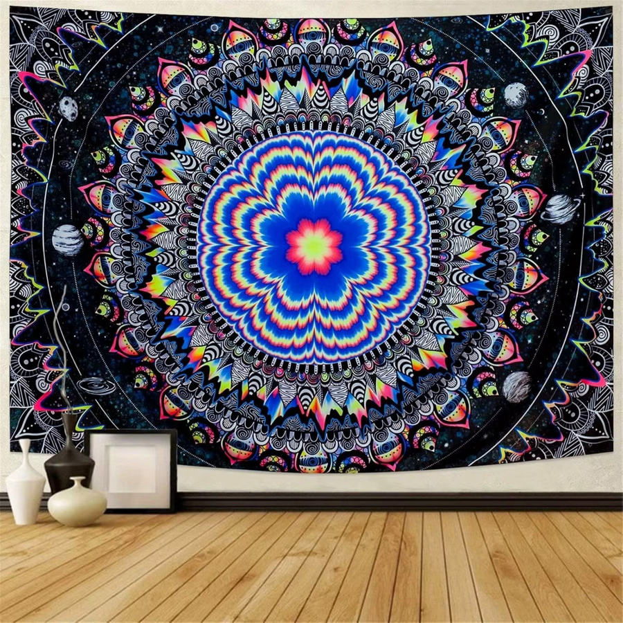 VIKAMA Fluoreszierender Mandala-Wandteppich in Multicolour, böhmischer Wandbehang mit geometrischem und abstraktem Design, B/H: 60 x 60 cm - Bild 2