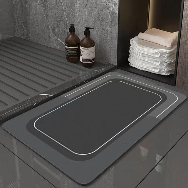 Saugfähige Badezimmermatte von Yiran Furniture in Grau, rutschfest und schnelltrocknend, B/T: 60 x 40 cm - Bild 1
