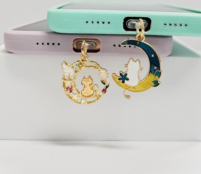 Mond Katze Staubschutzstecker für USB-C in Pink - Bild 1
