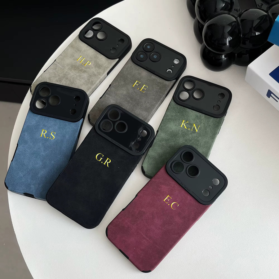 Individuell gestaltete iPhone Hülle aus Wildleder-Kunstleder mit 3D-Heißgoldfolien-Gravur von YLUOYI in Gold, Grau oder Multicolour - Bild 2