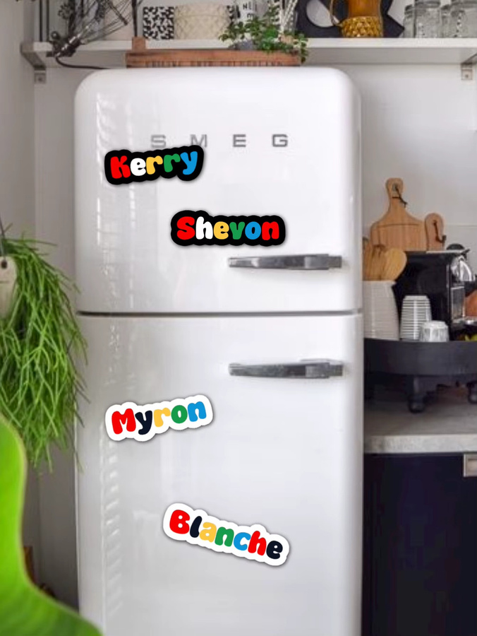 Maßgefertigte Acryl-Kühlschrankmagnete mit individuellem Text in Schwarz und Multicolour für Valentinstag und Schrankdekoration - Bild 4