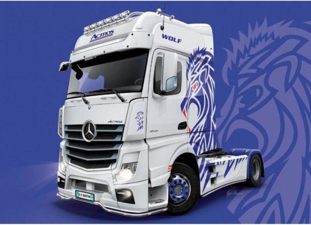 Italeri M-B Actros MP4 Show GigaSpace, Modellfahrzeug, 1:24 - Bild 1