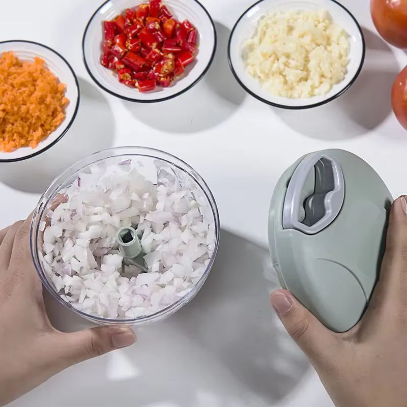 Manueller Küchen-Chopper in Pink für Knoblauch, Gemüse und Obst mit 500 ml oder 900 ml Volumen - Bild 4