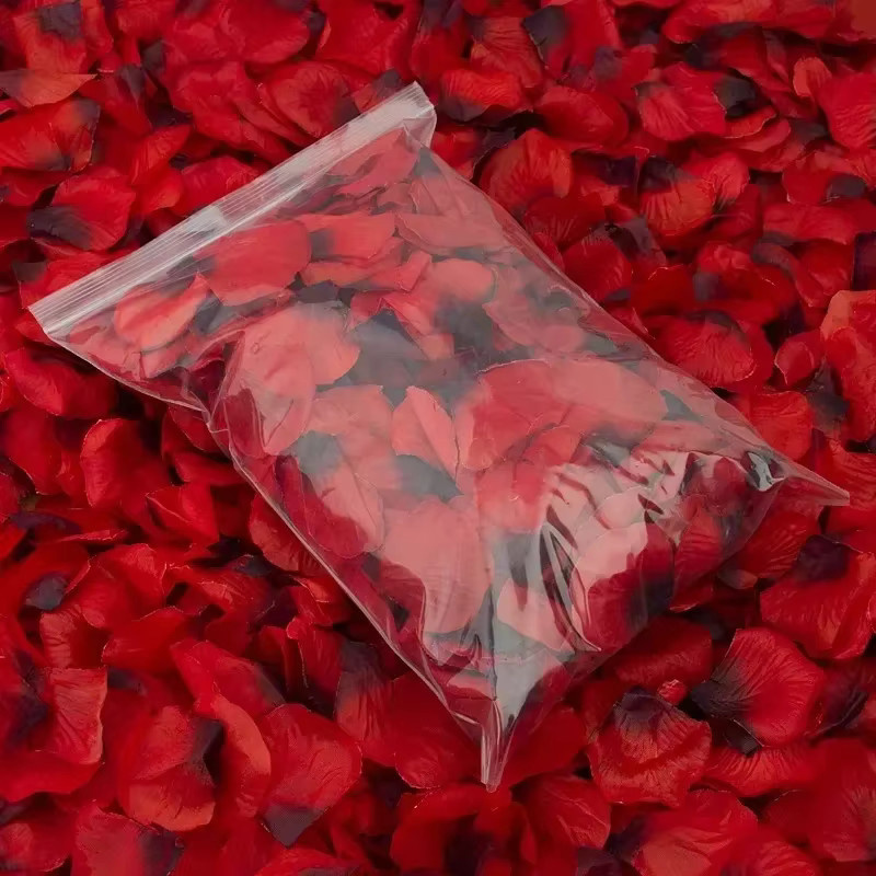 Künstliche Rosenblätter aus Textil für Hochzeit, Valentinstag und Party in Rot, Schwarz und Beige - Bild 1