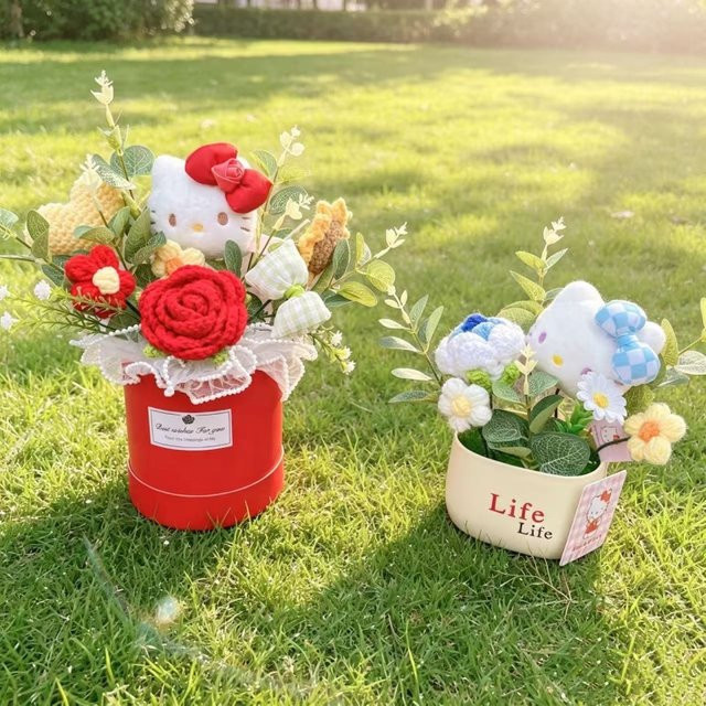 E-Strong Hello Kitty Plüschtiere, mit gehäkelten Blumen, Bunt / Mehrfarbig - Bild 1