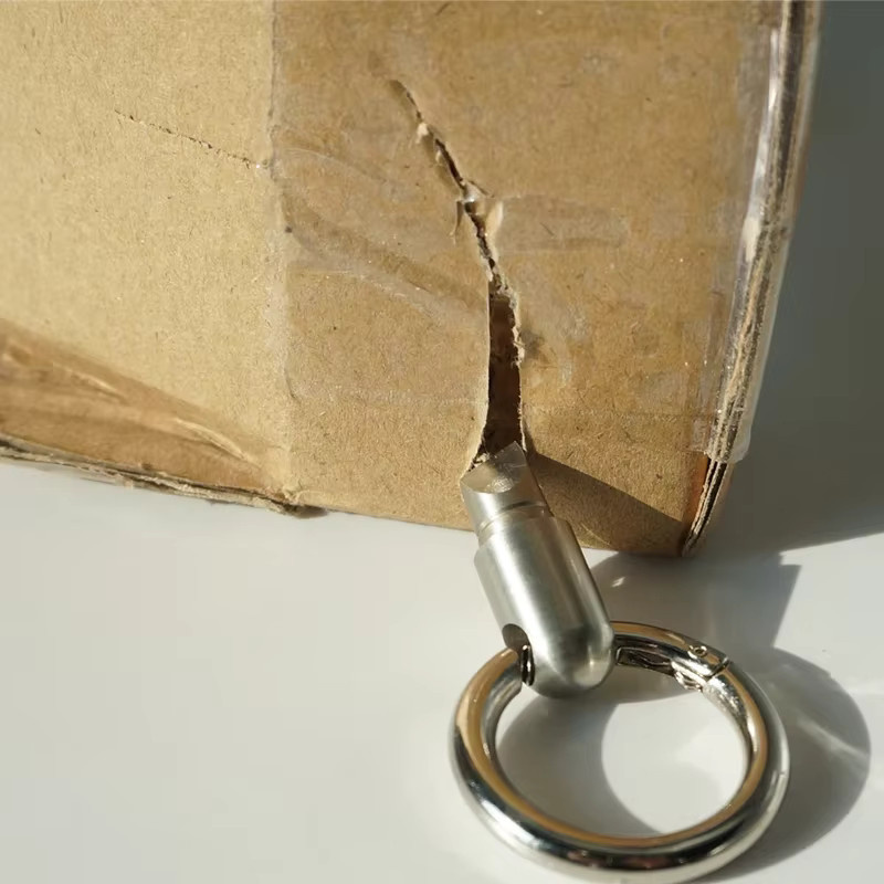 Mini-Kapselmesser aus Messing als EDC-Schlüsselanhänger und tragbarer Paketöffner in Silber - Bild 3