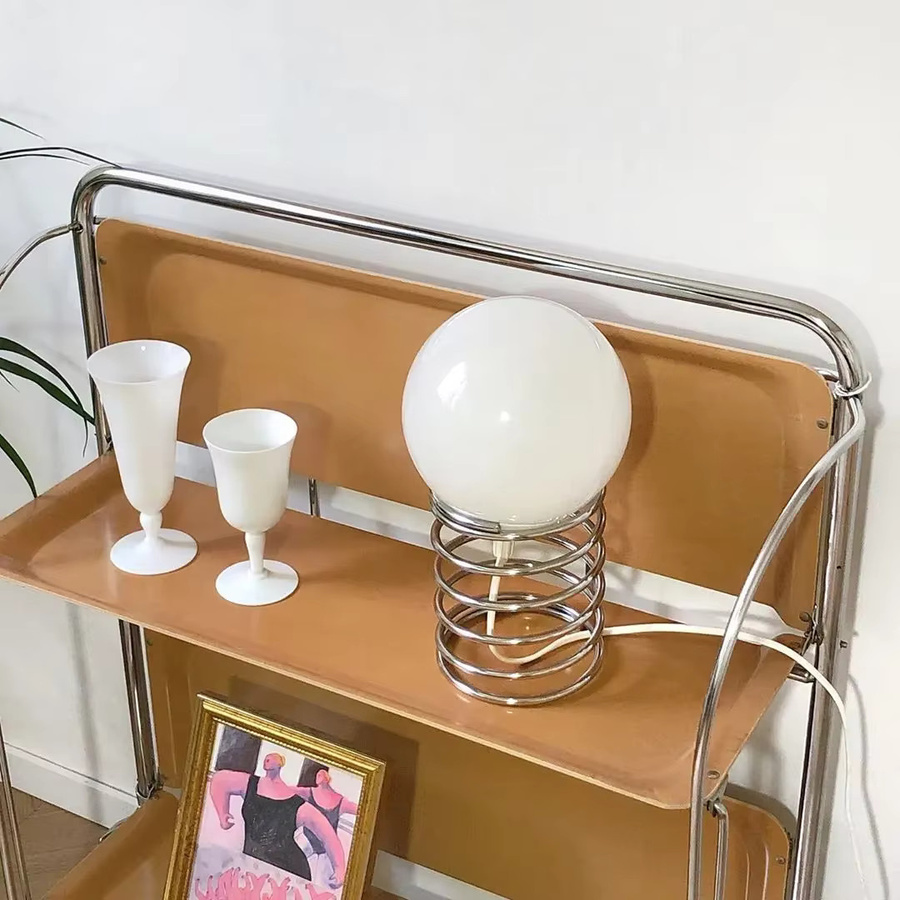 Claeted Bauhaus Frühlingsglas Tischlampe in Weiß und Silber mit warmweißem Licht für Wohnzimmer und Schlafzimmer - Bild 2