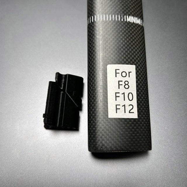 Shimano Di2 Batteriehalterung in Schwarz für Pinarello Dogma F12 F10 F8 Grevil Prince GAN Sattelstützenhalter kompatibel mit BT-DN110 und BT-DN300 sowie SM-BCR2 - Bild 1