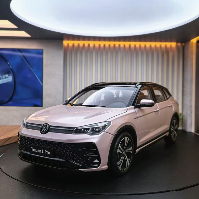 WELLY Volkswagen Tiguan L PRO SUV Modellauto, 1:18, Metall, Grau - Bild 1
