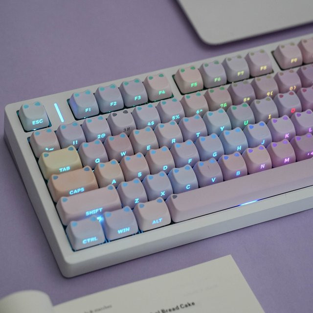 Jaycomia Katzen-Keycaps Set mit 116 Tasten aus PBT-Material für mechanische Tastaturen, 5-seitige Beleuchtung, Schwarz Lila Wasserrosa Kätzchen Design - Bild 1