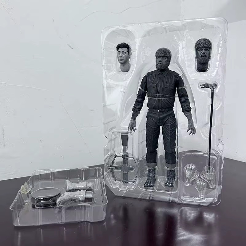 NECA Universal Monsters Toony Terrors Kessler The Wolf Man, Actionfigur - Bild 4