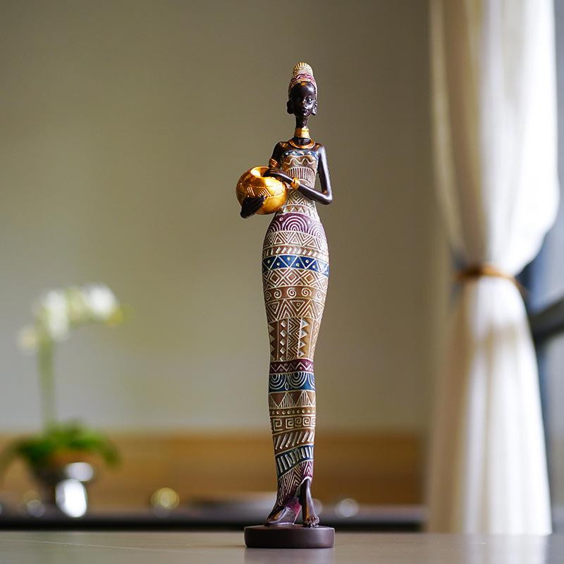 Yiran Furniture Skulptur Exotische Schwarze Frau im Ethno-Stil aus Kunstharz, Schwarz, Weiß und Gold - Bild 2