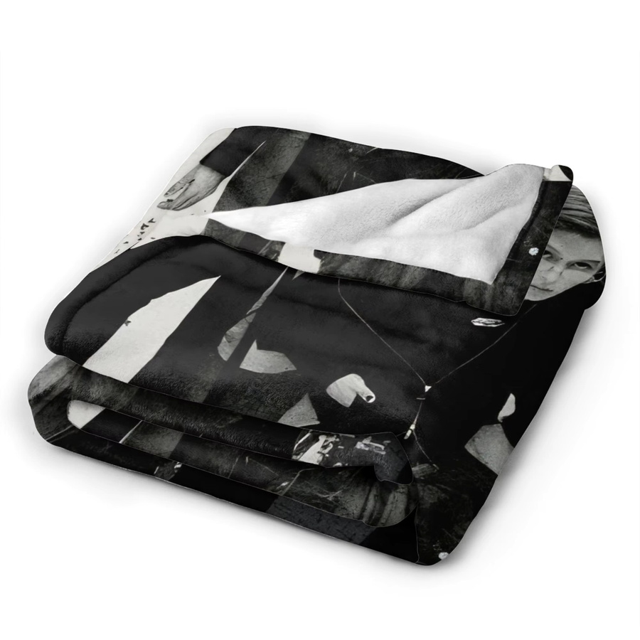 CORTIS Kpop Plüschdecke in Schwarz aus weichem Flanell-Polyester für Bett, Sofa und Couch - Bild 5