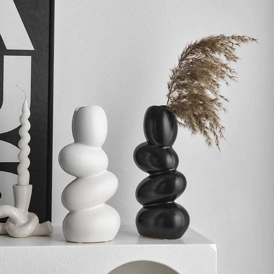 Dekorative Keramikvase in Weiß im modernen Minimalismus-Stil für dein Blumenarrangement - Bild 2