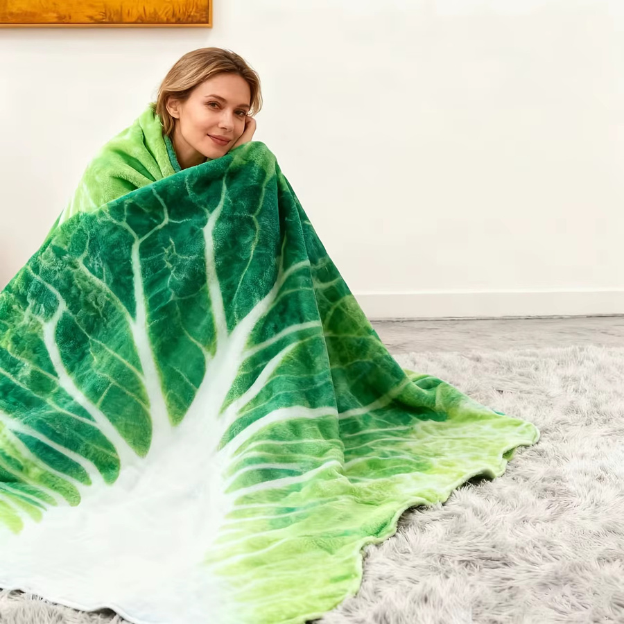 VIKAMA Decke mit kreativem Kohldruck in Grün, weich und warm, B/B/H: 120 x 80 x 80 cm - Bild 3