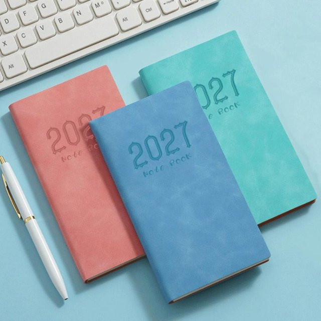 Pocket Design 2027 A6 Planer Notizbuch in Blau mit Tages- und Wochenjournal und Premium Papier - Bild 1
