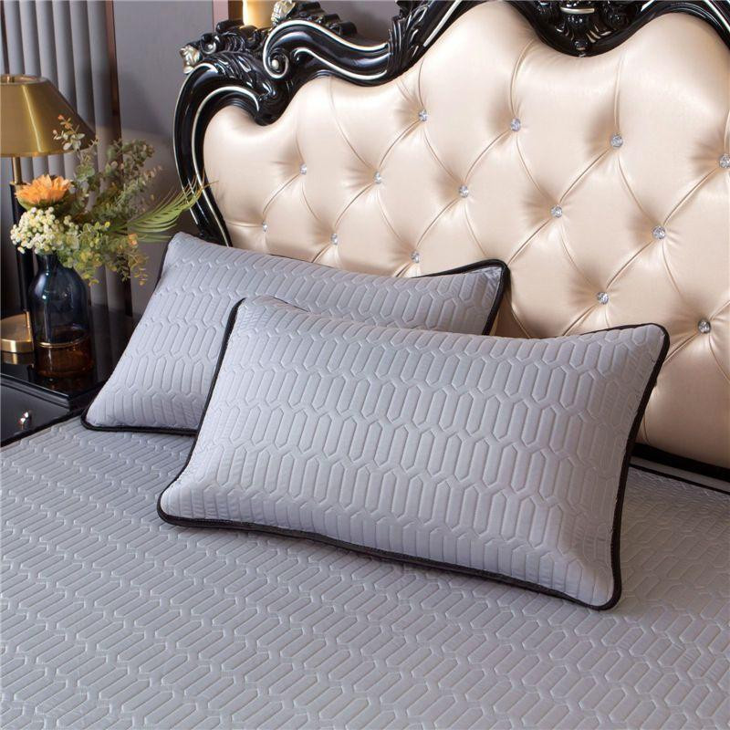 Waschbare Sommermatte aus Eisseide und Latex mit Spitzendetails, Bettrock und Tagesdecke, 1,5 x 2,0 m, 3-teiliges Set von Your Warm Home - Bild 3