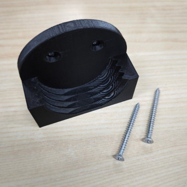 Thrustmaster Wandhalterung für Lenkrad aus ABS in Schwarz - Bild 1