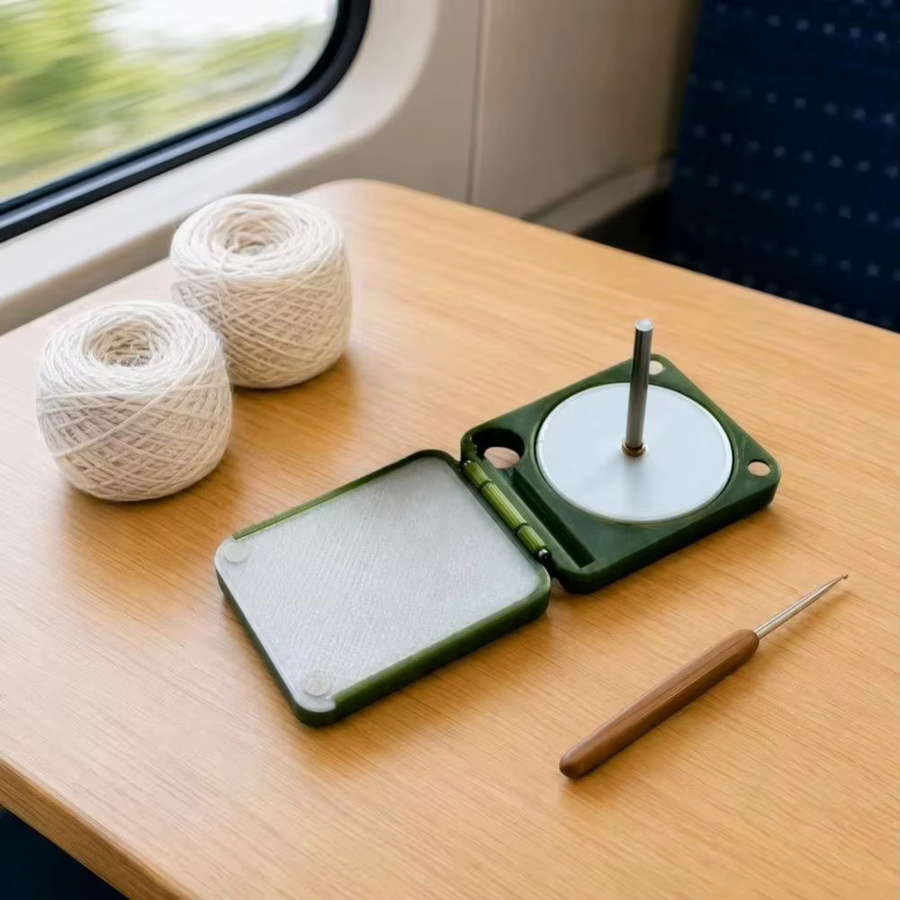 Tragbarer Garnhalter Organizer aus Kunststoff in Grün als Nähzubehör und Fadenspender für deinen Bastelbedarf - Bild 3