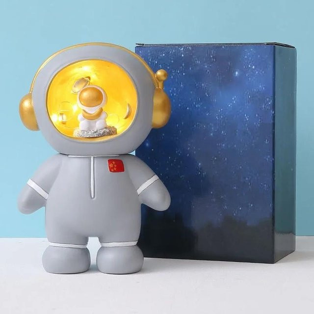 Astronaut Sparschwein mit Uhr als Geschenk für Kinder - Bild 1