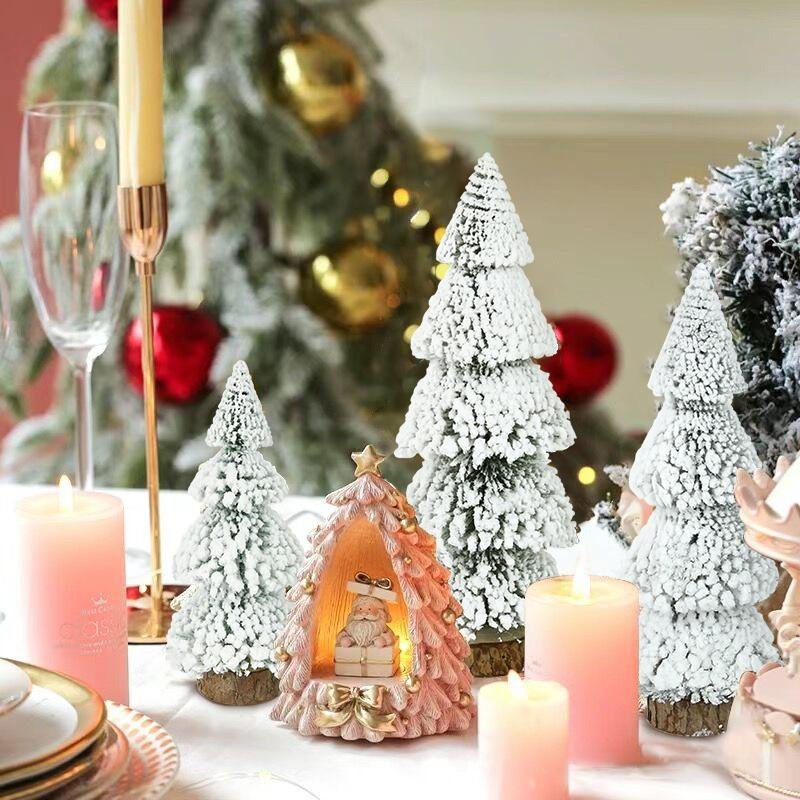 Love Home Garden Mini-Christbaumschmuck als hängendes Hängeornament in Form eines weißen Schnee- und Kieferbaums mit Zapfen für deine Weihnachtsdekoration - Bild 2
