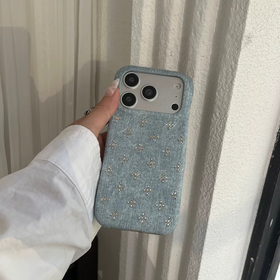 Stoßfeste Handyhülle im Retro-Denim-Look mit Nieten und Blumenmuster für iPhone 17 16 15 14 Pro Max in Blau und Schwarz - Bild 3