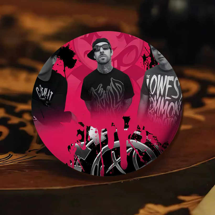 Mesuca Brosche, B-Blink 182 Rock Band, Weißblech, Rund - Bild 3