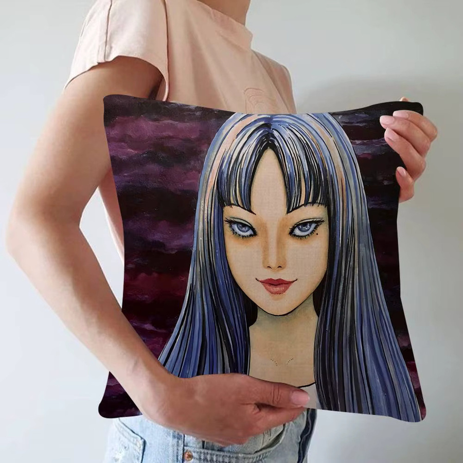 Beast Kingdom Junji Ito Tomie Retro Kissenbezug aus Plüsch, quadratisch, Multicolour, B/T/H: 30 x 30 x 30 cm - Bild 4