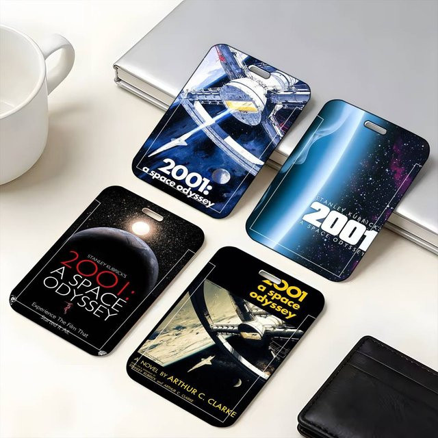 Schutzhülle für Ausweise und Schulkarten im Design Science-Fiction-Film 2001: Eine Weltraum-Odyssee, Multicolor, aus Kunststoff mit Easy-Push-Funktion - Bild 1