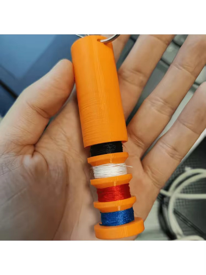 Tragbares Reise-Nähset als Mini-Organizer im Schlüsselanhänger für Knöpfe und Kleidung, Gelb und Orange - Bild 3