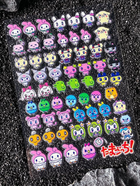 Yi ZHENG Kawaii Tier Mini Elektronische Haustier Gepäckanhänger Aufkleber Dekoration aus wasserfestem PVC in Multicolour - Bild 1