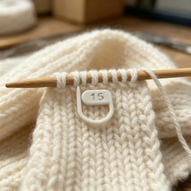 Nummerierte Maschenmarkierer aus Kunststoff in Weiß für Häkeln und Stricken, rutschfest und wiederverwendbar - Bild 2