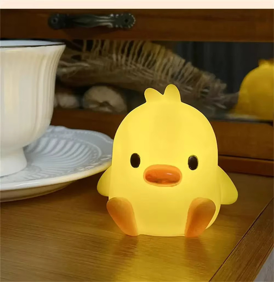 Heinast Nachtlicht Ente Huhn aus Silikon in Gelb für Kinderzimmer und Schlafzimmer - Bild 3