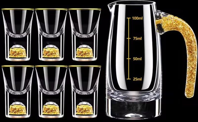PIGE HOME 7-teiliges Schnapsglas-Set aus Kristallglas in Gold und Weiß für Spirituosen wie Baijiu oder Maotai - Bild 1
