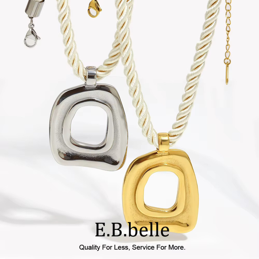 E.B.belle Halskette, quadratischer Anhänger, Edelstahl, 18 Karat vergoldet, Damen - Bild 1