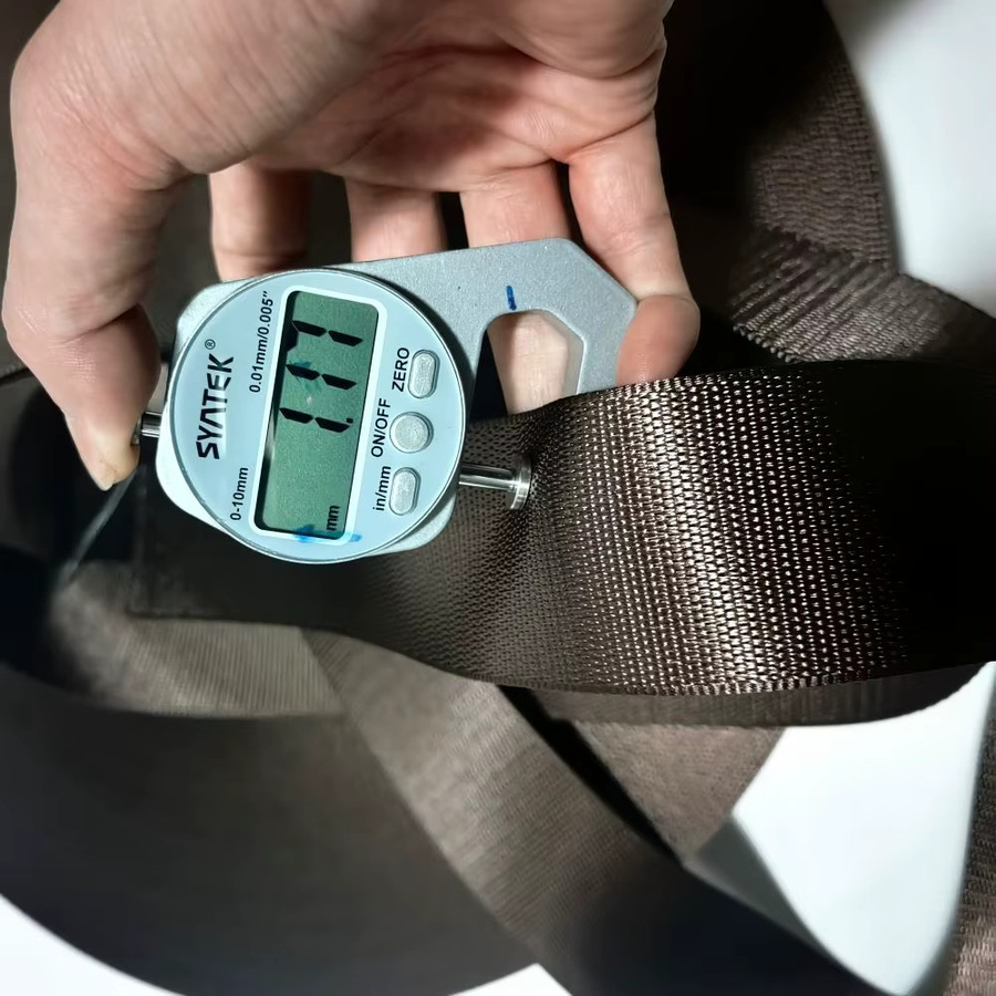 JOORMOM Auto-Sicherheitsgurt mit europäischer Verriegelung und Fischlinien-Design aus hochfestem Polyester in Dunkelbraun (3-30M) - Bild 3