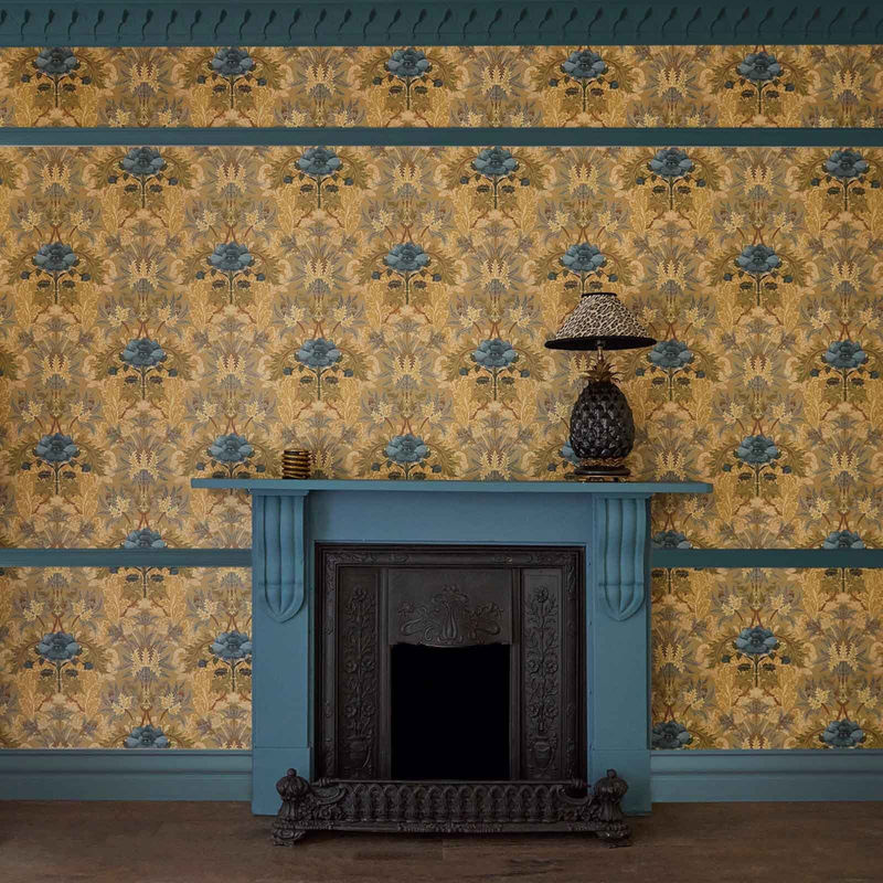 House of Hackney Tapete The Blue Rose Weeping - Aurelian in Blau mit floralem Art Nouveau Design - Bild 2