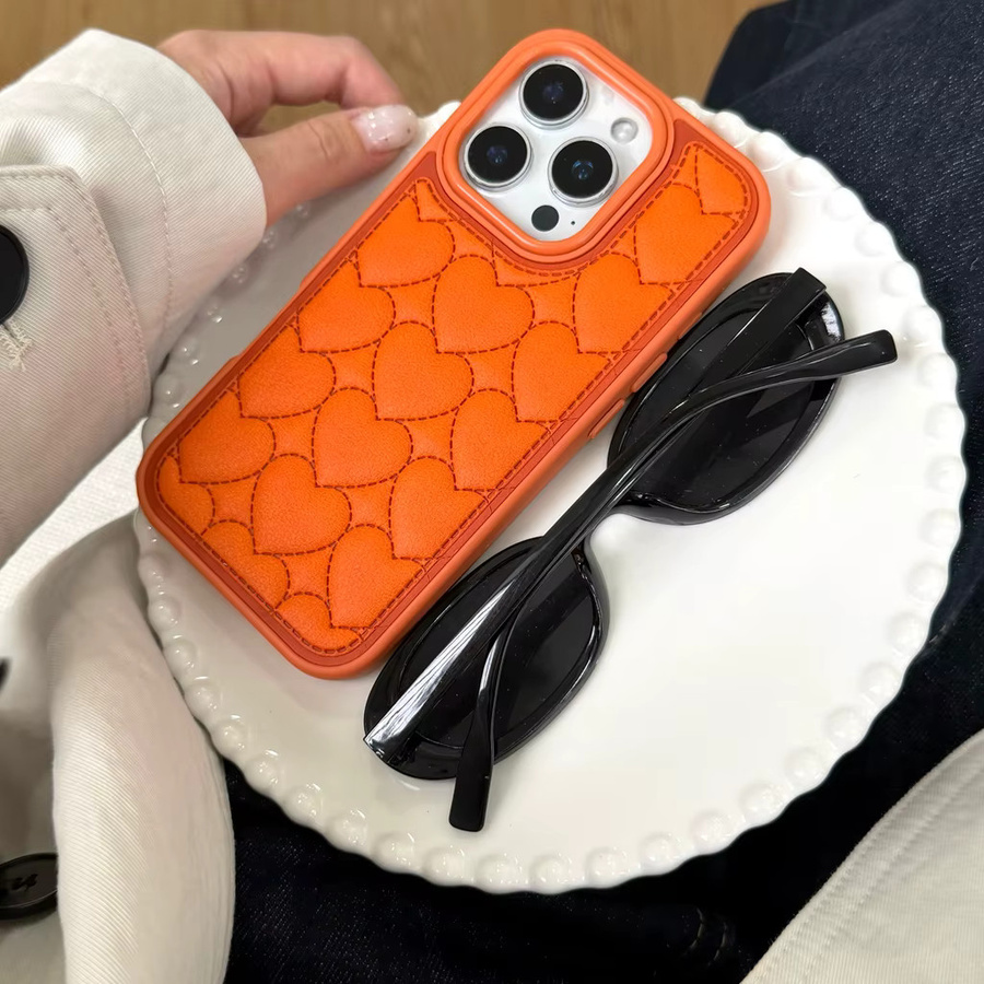 Stoßfeste Leder-Schutzhülle mit Herz-Muster für Apple iPhone 17, 16, 15, 14 und 13 Pro Max in Pink - Bild 4