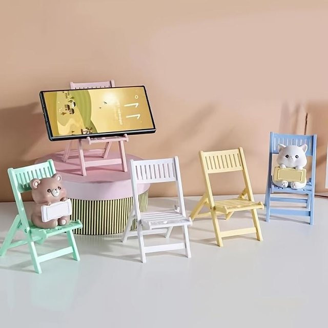Faltbarer Mini Strand Stuhl Handy Ständer in Candy Farben als universeller Multi Winkel Halter für Schreibtisch und Tablet in Blau und Multicolour - Bild 1