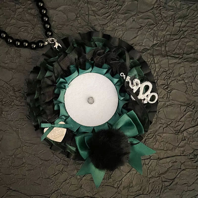 Dark Magic Era Abzeichenhalter und Fotokartenhalter für Anime- und Cartoon-Merchandise, mehrfarbig, hängend - Bild 3