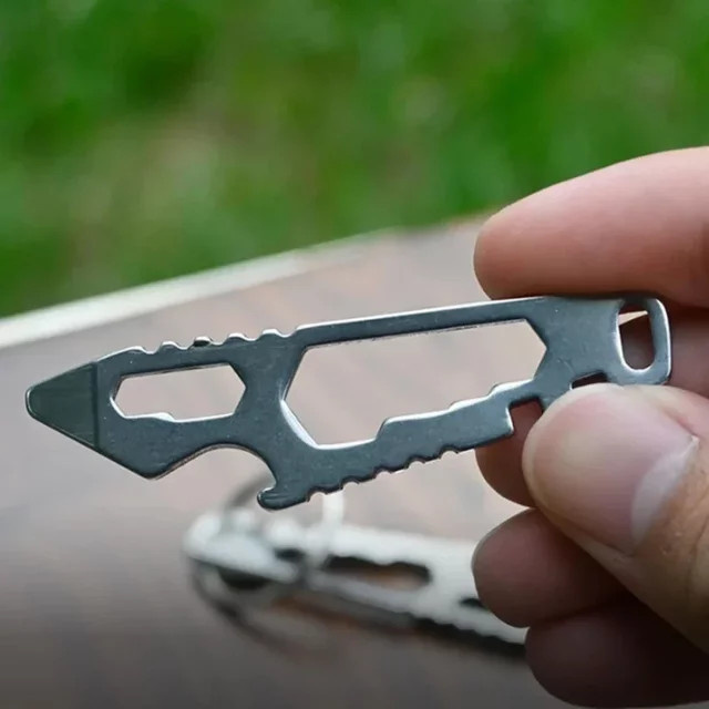 LISM Multifunktionales EDC-Werkzeug aus Edelstahl in Silber mit Stemmeisen, Inbusschlüssel und Flaschenöffner für Outdoor und Fahrradreparaturen - Bild 1