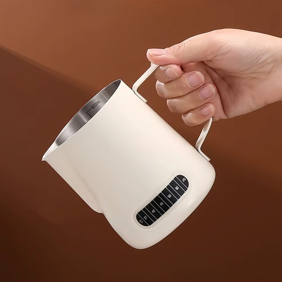 WUWANLI Milchaufschäumer Krug aus Edelstahl in Beige mit Temperatur-Sensing-Patch und präziser Skala - Bild 4