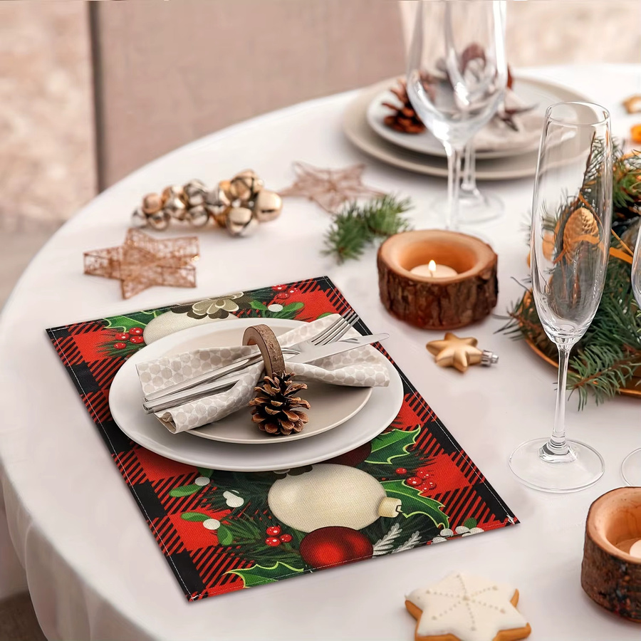 VIKAMA 4-teiliges Weihnachts-Tischset in Schwarz und Rot mit Karomuster für deine festliche Tischdekoration - Bild 4