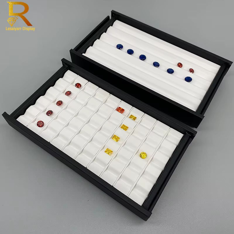 Schmuckschatulle Lesaiyarr aus PU-Leder mit Diamant-Optik in Schwarz zur Aufbewahrung von Schmuck und Edelsteinen - Bild 2