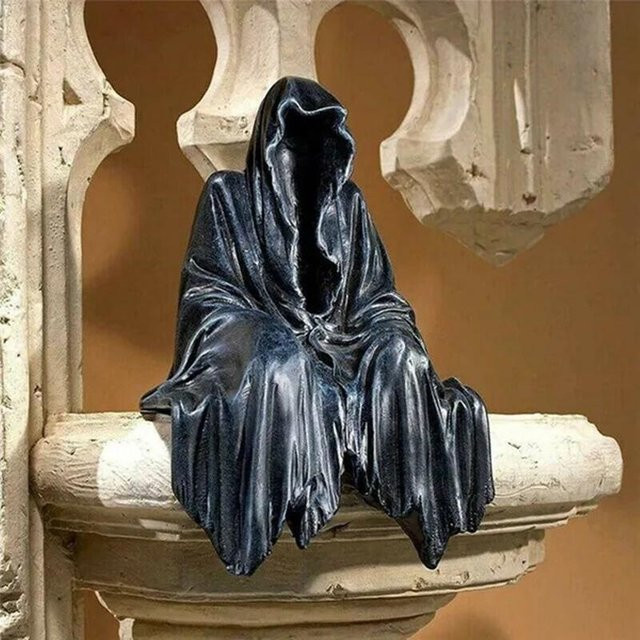 Mellifluouse Gothic Reaper Sitzende Statue aus Harz in Schwarz für deinen Desktop - Bild 1