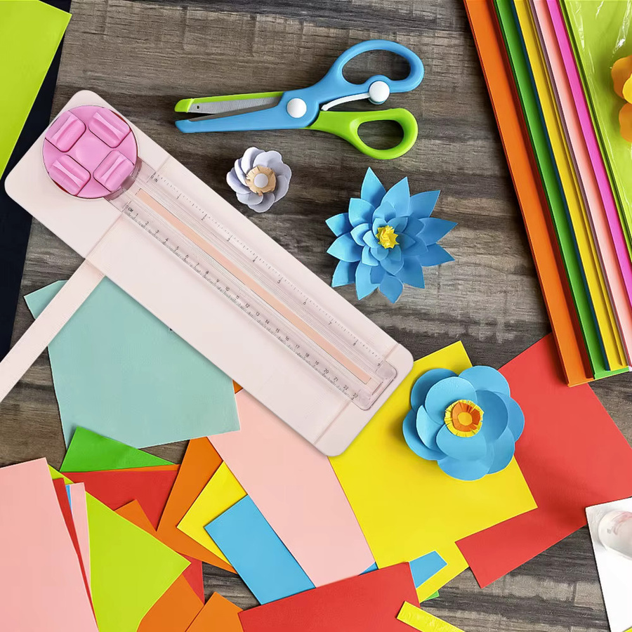 4-in-1 Papierschneider mit Drehklingen für Bastelarbeiten und Scrapbooking in Rosa und Blau - Bild 2