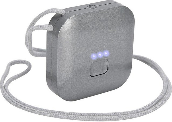 Tragbarer Mini Luftreiniger mit Negativ-Ionen von OutsideWorld in Schwarz und Silber