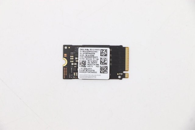 Lenovo SSD M.2 2242 NVMe 256GB in Schwarz (00UP747) - Bild 1