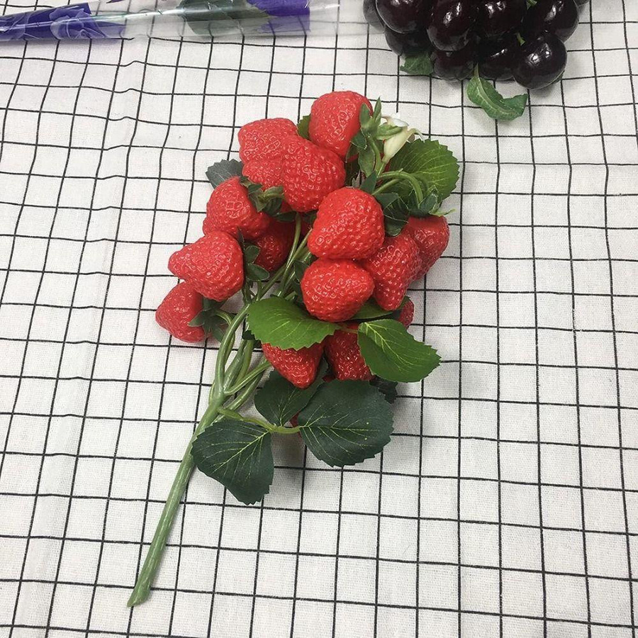 Künstliche Erdbeerbeeren Zweig von JingzhenRui in Grün und Rot für DIY Dekorationen und Tischschmuck - Bild 2